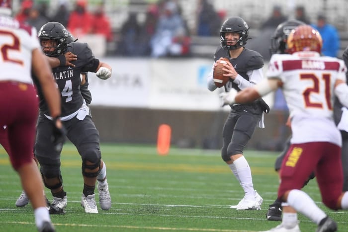 Tualatin.Central-Catholic.6A-football-final.Leon-Neuschwander.65